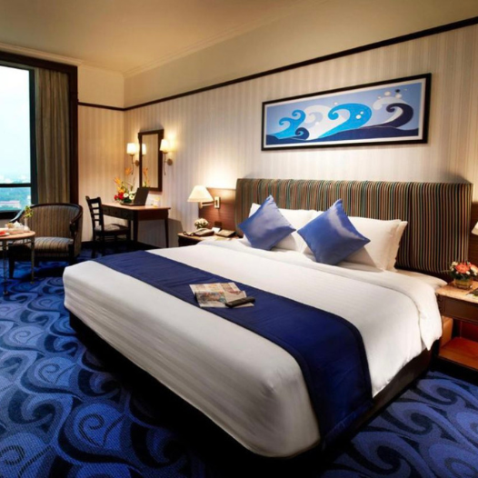 Modern event-ready suite with seating area at Masar Al Ezz Hotel